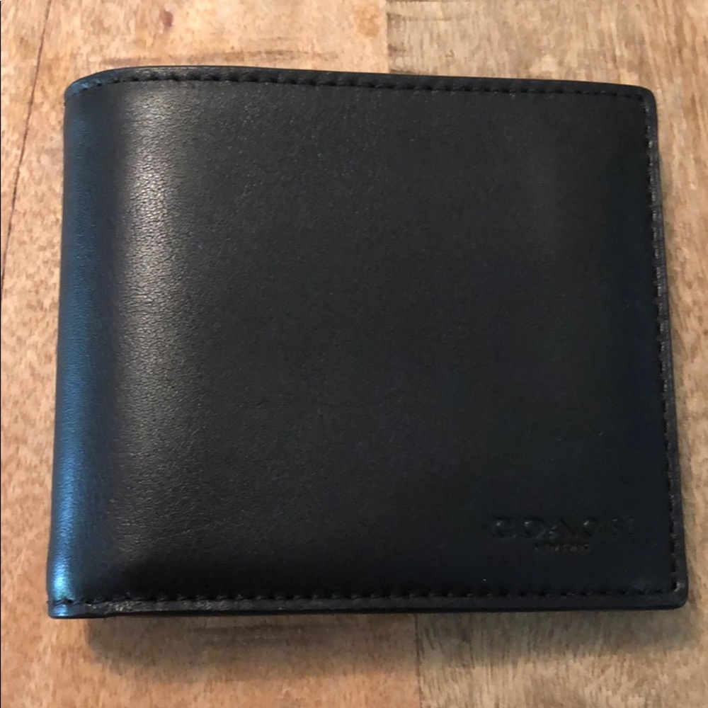 Wallet - image 1